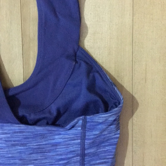 Lululemon Scoop Neck Tank - Picture 4 of 5